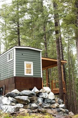 Montana Cottage - Image 2